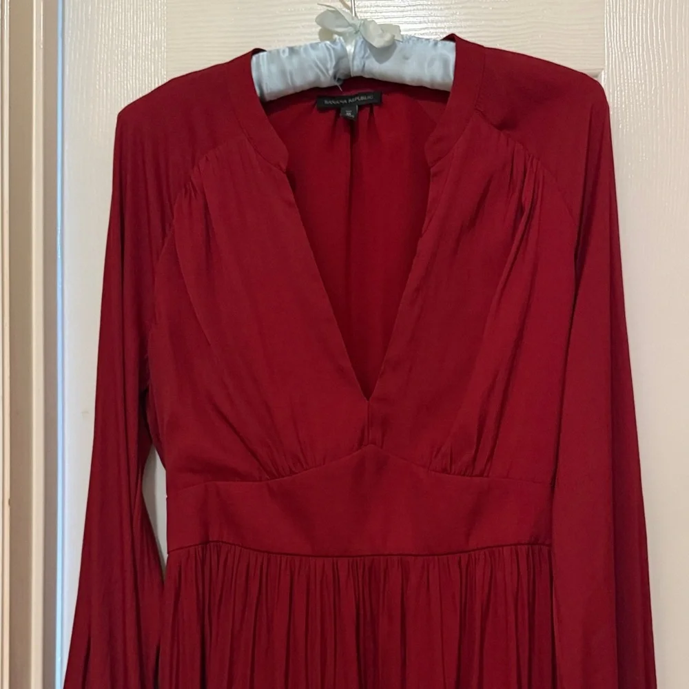 Banana Republic Deep Red Long Sleeve Dress - Picture 2 of 8